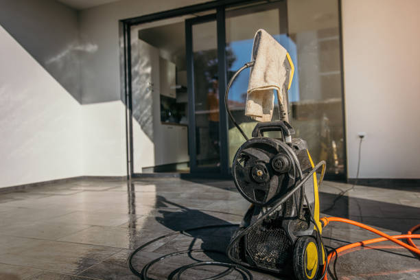 Best Pool Deck Cleaning  in Loughman, FL
